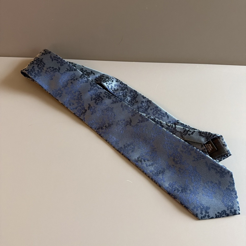 Calvin Klein Blue Floral Botanical Men's Neck Tie 100% Silk Modern Designer - Picture 2 of 6